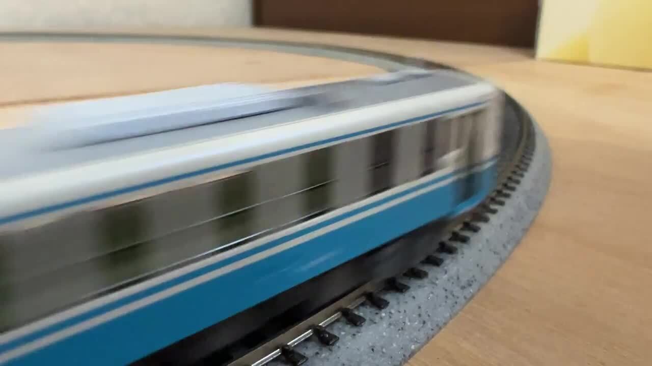 マイクロエース A6438 キハ54 ＋キハ32丸型ヘッドライト　JR四国色 akisanyomokei_kiha54-kiha32