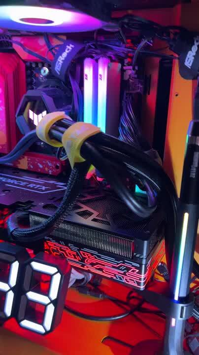 玄人志向 GALAKURO GAMING GG-RTX5070Ti-E16GB/OC/TP [PCIExp