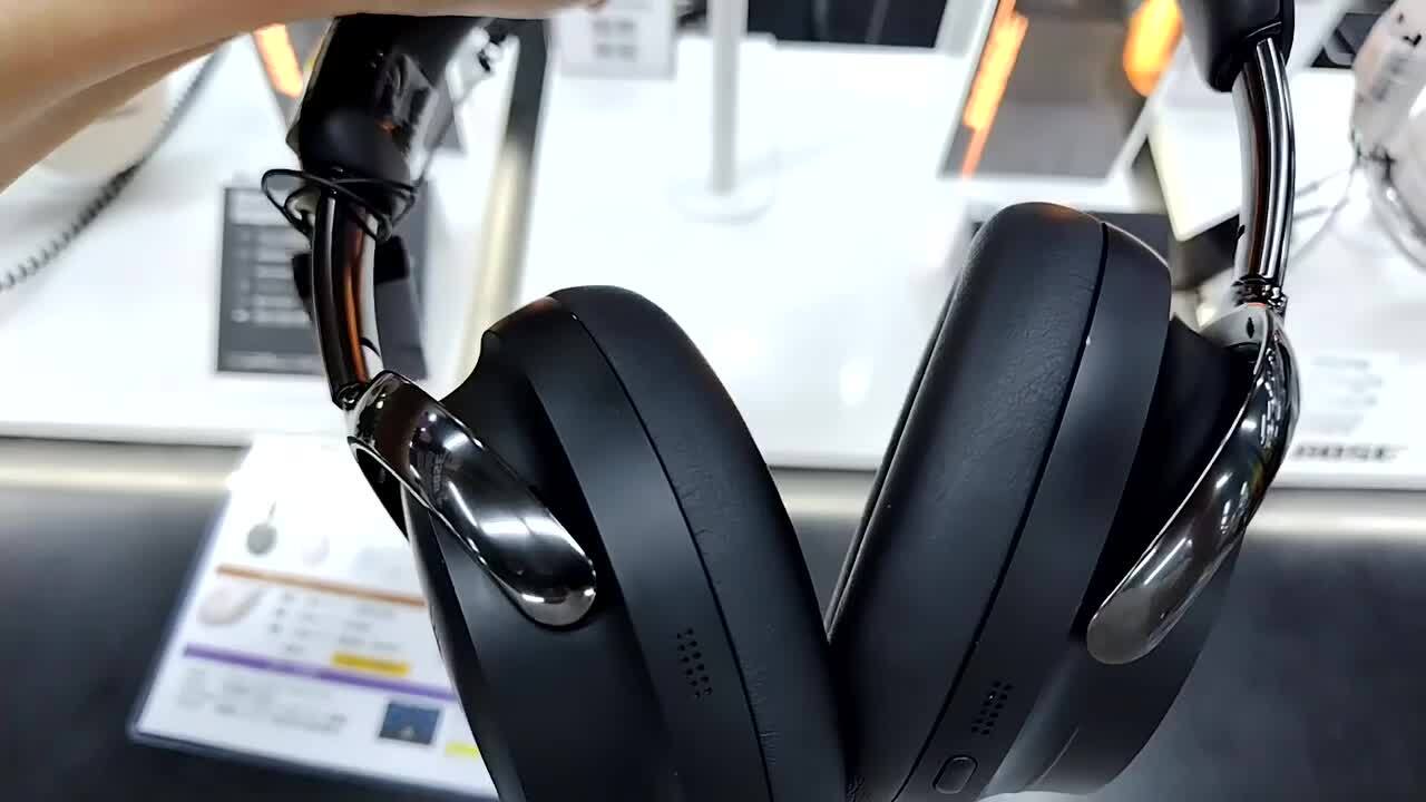 週末値下げ　極美品　BOSEQuietComfortUltra おまけ付き Bose QuietComfort Ultra Headphones 第2世代 [ブラック] 価格