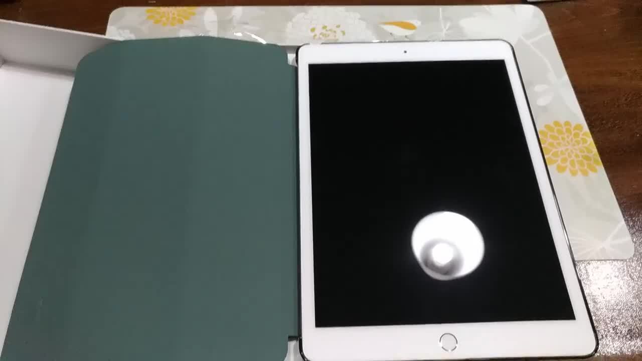 Apple iPad 10.2インチ 第8世代 Wi-Fi 128GB 2020年秋モデル