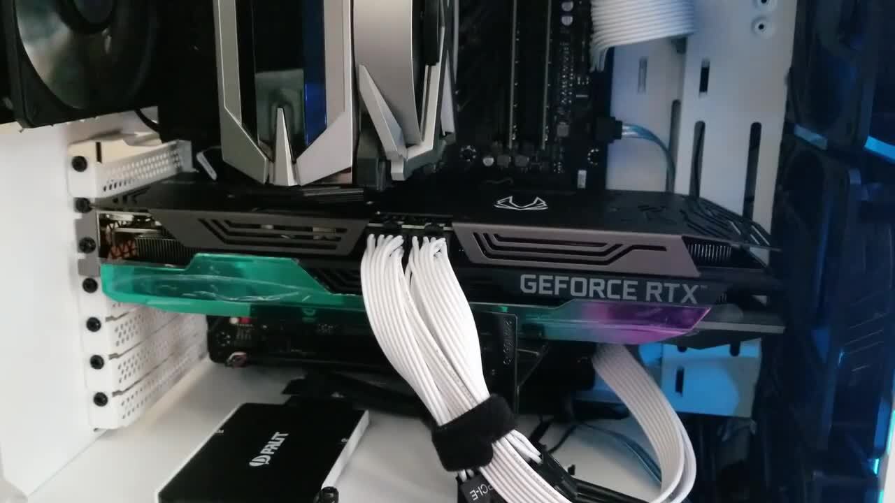 ZOTAC ZOTAC GAMING GeForce RTX 3070 Ti AMP Holo ZT-A30710F