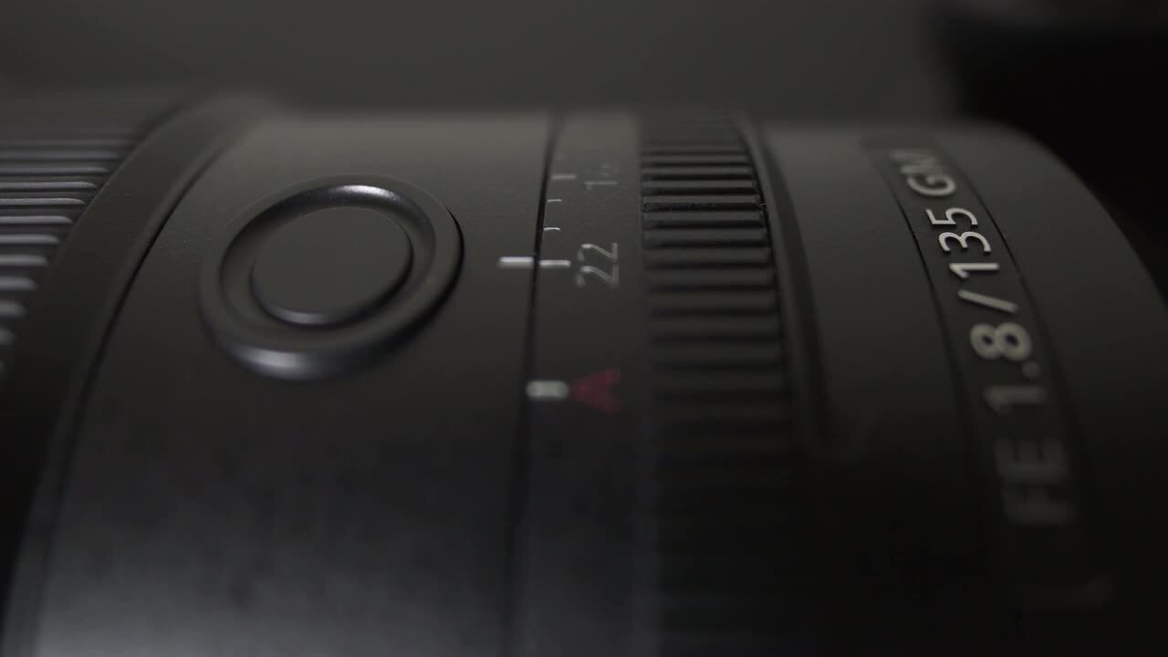 SONY FE 135mm F1.8 GM SEL135F18GM 投稿動画(掲示板) - 価格.com