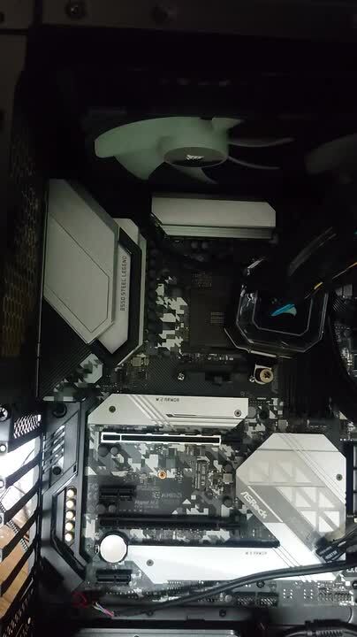 pcが起動せず原因確認中。』 ASRock B550 Steel Legend の