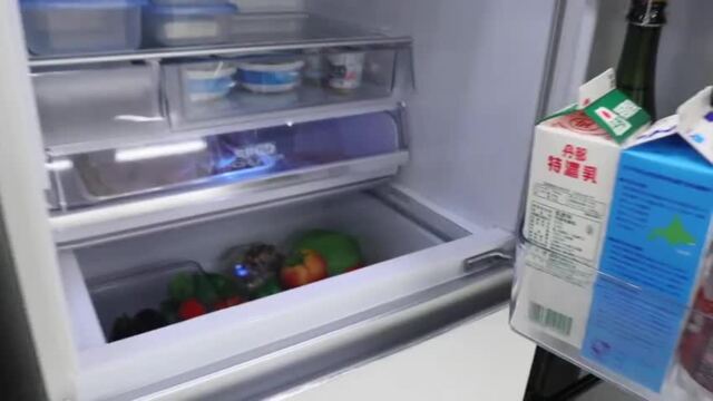 冷蔵室から 見える 野菜室 アクア新冷蔵庫の狙いは Nikkei Style