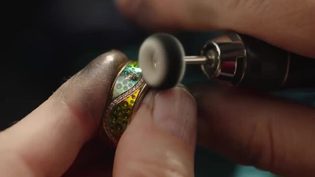 本物の価値を追求し続けるドイツの名門ウェレンドルフの美しいデザイン