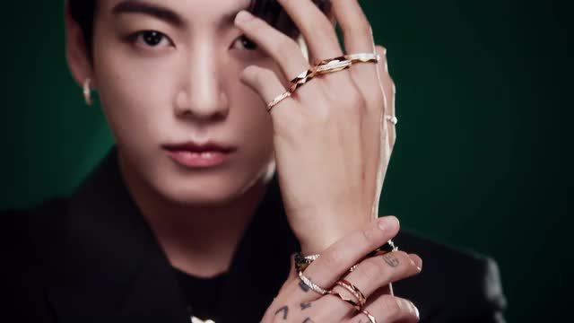 BTSのJung Kookがまとう、グラフのジュエリー｜THE NIKKEI MAGAZINE