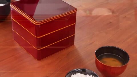 伊勢春慶五段入り子「切溜（きりだめ）」（時代物生活漆器　「いせ山田」の銘印） 伊勢春慶五段入り子「切溜（きりだめ）」（時代物生活漆器