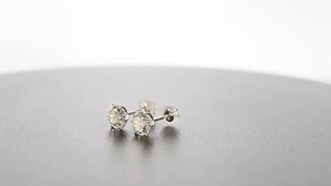 楽天市場】1.2カラット ダイヤモンド ピアス 0.6×0.6ct Pt900 プラチナ