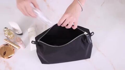 【新品】tade gui フロントバッグ BLOG 【再入荷】使いやすく、揺れず、美しく。至高の
