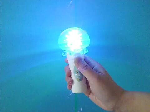 楽天市場】水族館 ピカくる クラゲ : ひこうきのおもちゃ屋