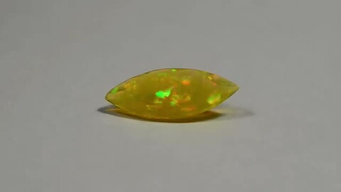 楽天市場】エチオピアオパール2.25ct bd-2671斑の出るオパールでは