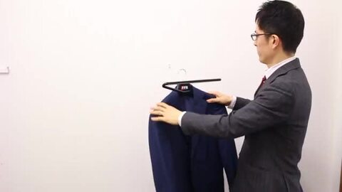 シンコハンガースーツ一式用木製ハンガーストップバー&amp;クリップ付き ブラウン「キャット」 WOODシリーズ 25 SH753590 ggw725x シンコハンガースーツ一式用木製ハンガーストップバー&クリップ