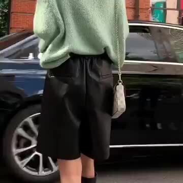SHAREEF(シャリーフ) 4タックレザーショートパンツ 16312028