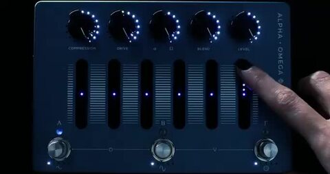 ALPHA OMEGA PHOTON ベースエフェクター 個人的にも気になっていた”ALPHA・OMEGA PHOTON(Φoton)”が再入荷