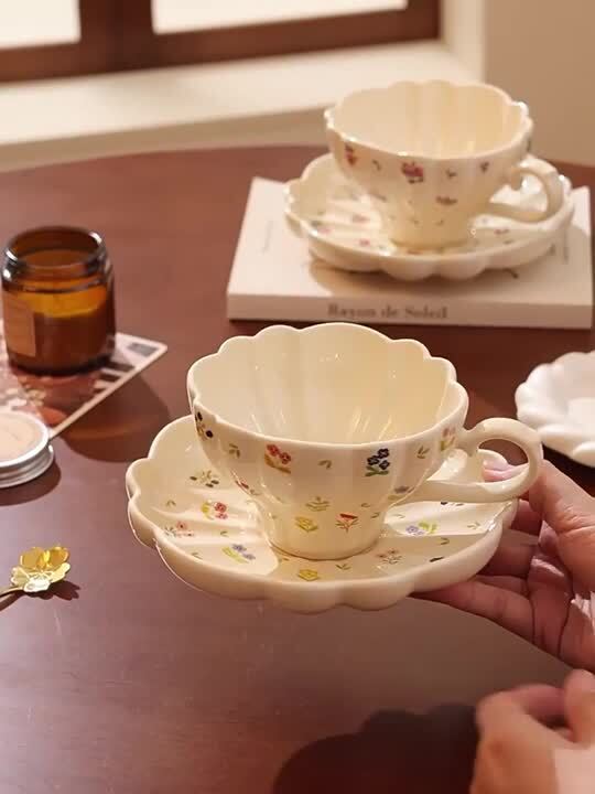 【ヘレンド ミルフルール】コーヒー　カップ＆ソーサー 小花 コーヒーカップソーサー 小花 Living Mode - メルカリ