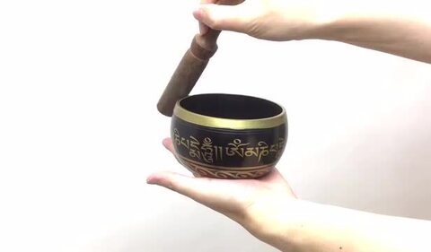 【 シンギングボウル/ドニパトロ 】　密教法具　手造彫金　刻印有　経世紀響音 Amazon.co.jp: シンギングボウル 仏教鉢 歌うボウル 仏の音の