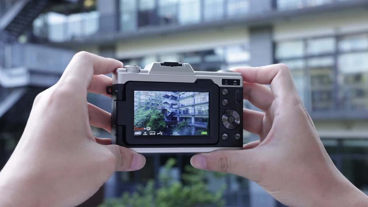 楽天市場】デジタルカメラ 4K デジカメ 日本製チップ 6800万画素