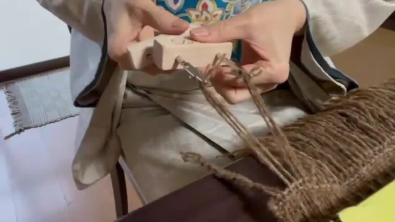 手織りマフラー、ストール　横フリンジ付き　長さ217cm 幅50cm+フリンジ FREAK'S STORE（フリークスストア） マフラー ストール ボリューム