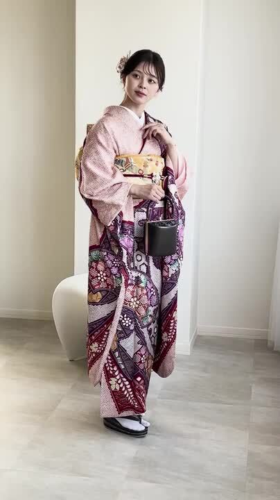 豪華　正絹振袖フルセット　新品長襦袢　セミアンティーク　156cm前後 セール】 仕立付き 正絹振袖 フルセット32点 白色 くすみ色 花柄