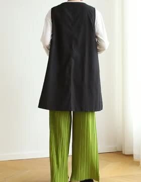 値下げしました！高級感ある光沢素材レオナールの黒のストレッチパンツ 日本製 黒 レギンス 2WAYトリコット 光沢 レディース スパッツ