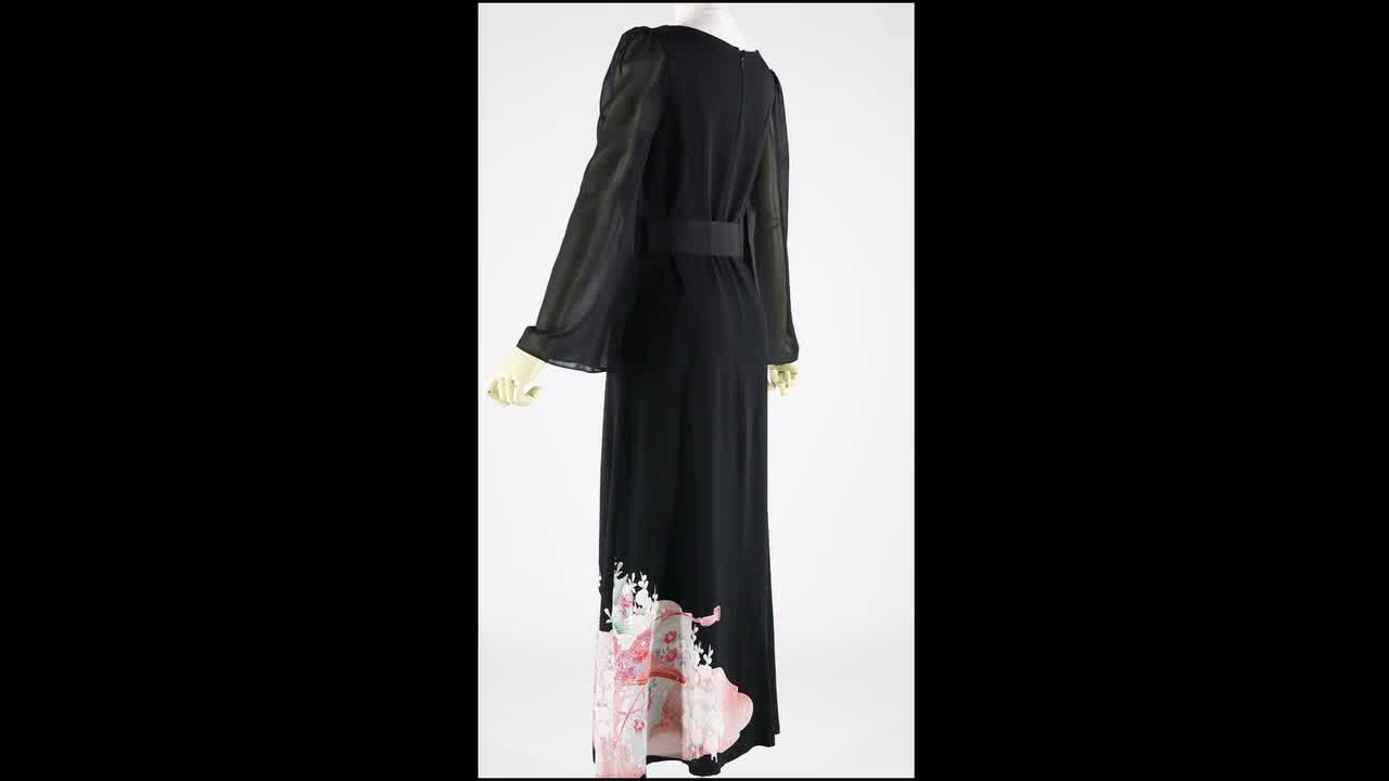 訳あり特価品　波に梅花と扇面に鶴　着物リメイク　黒留袖ワンピース　ロングコート 訳有り特価品 松や梅と羽ばたく鶴 黒留袖ワンピース 着物