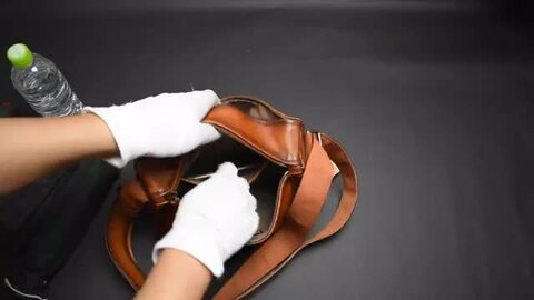 楽天市場】DORUVA 本革 ショルダーバッグ メンズ 牛本革 長方形