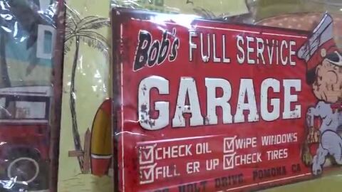 楽天市場】ブリキ看板 可愛い ビンテージ エンボス加工 BOB'S GARAGE