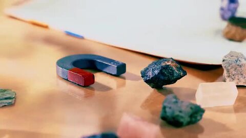 楽天ブックス: 学研の科学 ときめく実験鉱物と岩石標本 - 世界と 楽天ブックス: 学研の科学 ときめく実験鉱物と岩石標本 - 世界と