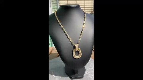 ◎再入荷☆人気の特大ホースシュー　K18WG 天然ダイヤモンドペンダントトップ 再入荷☆人気の特大ホースシュー K18WG 天然ダイヤモンド