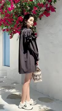 【新品タグ付き】LIten Shirring ブラウスブラックラッシュガード 新品タグ付き】LIten Shirring ブラウスブラックラッシュガード