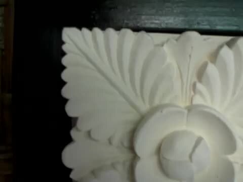 スペイン製　飾り台　お花の彫刻 白い大理石の柱、石の台座、花台 - 中国風ガーデンオーナメント