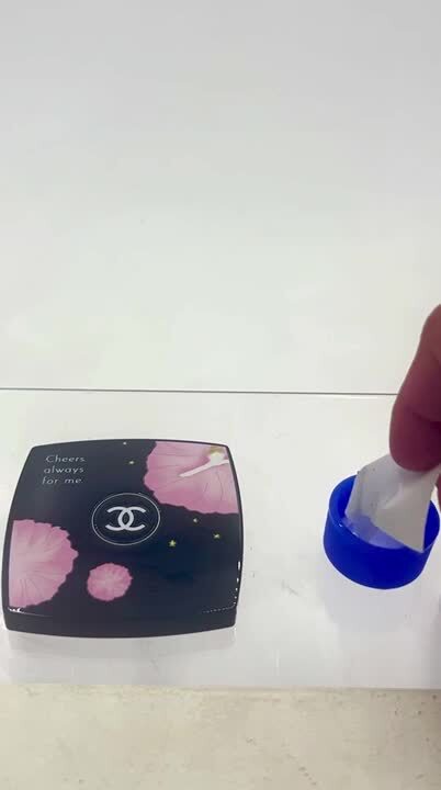 はぬる　 Miumiu 鏡　と　Chanel 手鏡 Amazon.co.jp: MMHW 化粧鏡 ピンク 両面 フレーム入り ABS材質