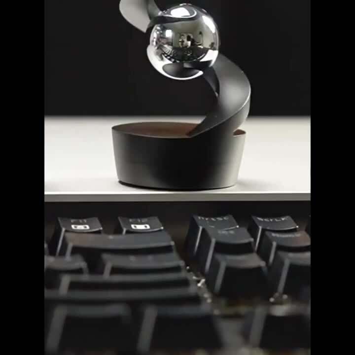 たこ　たこの置物　インテリア　置物　オフィス　デスクトップ オフィスデスク 存在感のある尖ったデザインが特徴のZ型脚