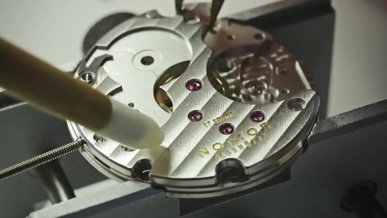 NOMOS Tangomat 自動巻き 時計　TN1E1W2　タンゴマット 楽天市場】【ノモス正規販売店】【選べるお買い上げ特典】【36回