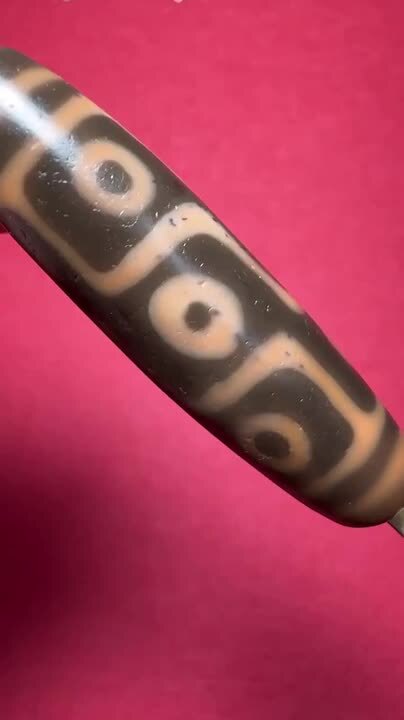 楽天市場】老礦天珠 黒朱砂 九眼天珠 約47mm×13mm 【メール便