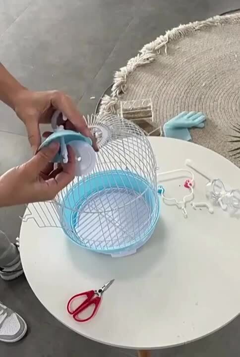 楽天市場】オカメインコ ケージ 丸型 鳥小屋 鸚哥 エサ入れ2個