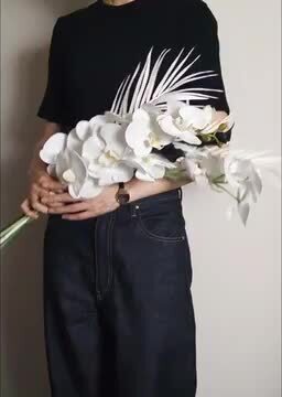 楽天市場】《特別価格20%OFF》胡蝶蘭のモノトーンブーケ アーティ