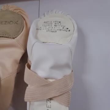 美品　coach ベルベットバレエシューズ US6 美品 coach ベルベットバレエシューズ US6 - メルカリ