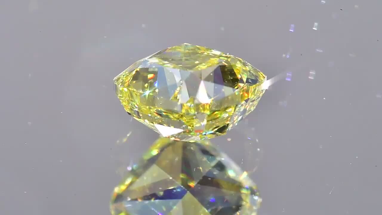 『イイヤ』 ファンシーインテンスイエロー ダイヤモンドピアス FIY 0.456ct