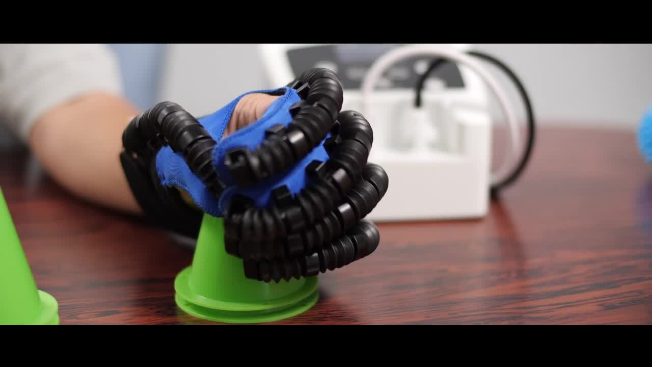 【値下げ】楽書‼️RAKUKAKI‼️ 麻痺　リハビリ右利き Amazon.co.jp: 楽書 RAKUKAKI 右手用 : 文房具・オフィス用品