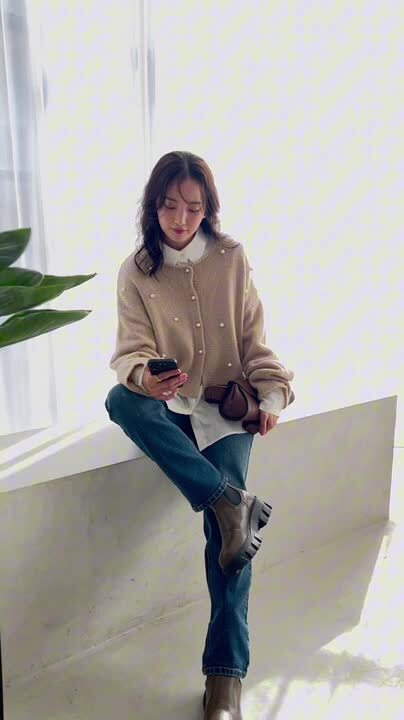 新品タグ付き✨　UNF/LO 25SS フォルムニット　カーディガン　パール パール付きショート丈ニットカーディガン