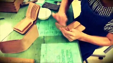楽天市場】UKサドルレザー 本革 二つ折り財布/折り財布 メンズ
