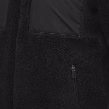富岡佳子さんがまとう春の新名品アウター「MADISONBLUE