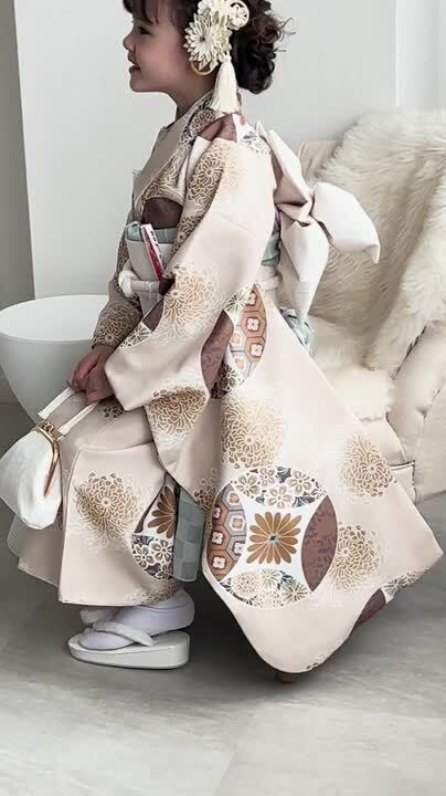 ひよこ商店 七五三 着物 7歳 女の子 四つ身 ベージュ金彩】着物セット  