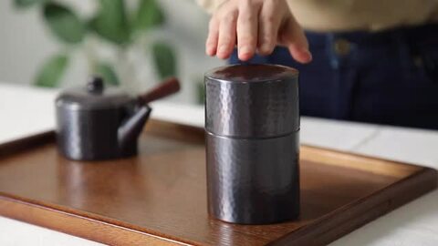 未使用美品　陶器　茶道具セット　銀素材　胴素材　ステンレス SOMAKAI 携帯茶器セット新発売』 ◼️ シンプル美の本質 白磁に