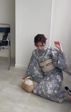 【新品】utatane 高級変わり織 浴衣3点セット 上品グレーの古典花 utatane｜utatane 高級変わり織 浴衣3点セット 上品グレーの古典