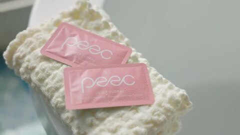 楽天市場】peec エッセンス ルブリカント ローション