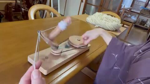 アシュフォード・玉巻き器／手動【紡ぎ 染め 染色 羊毛 フェルト 糸 綿 ウール 毛糸】 手紡ぎ 織り 羊毛 の ラ・メール