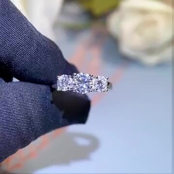 Rinnzinn様 リクエスト 2点 まとめ商品　モアサナイト Amazon | [JIANGXIN]鑑定書付き モアサナイト ピアス 両耳用 一