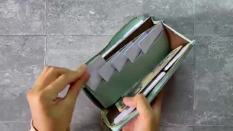 楽天市場】【to・PROUDY_Donna】 カード最大30枚収納しても